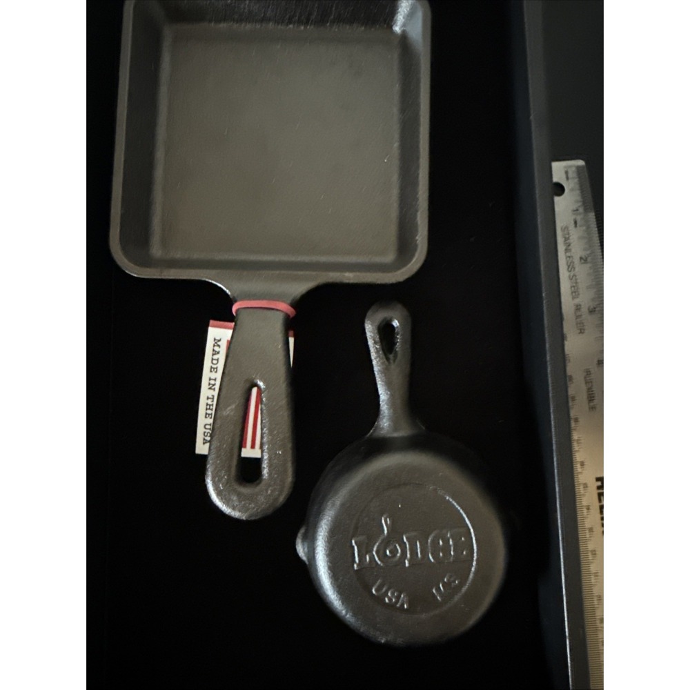 LODGE USA MS Cast Iron Mini Skillets (2) . NWT‎  No Flaws 3934